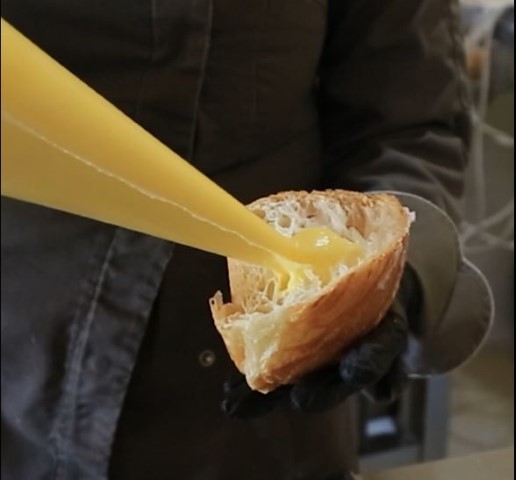 Cornetto artigianale farcito